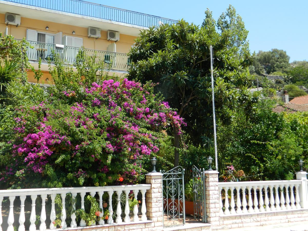 Logara'S Apartments Agia Efimia Zewnętrze zdjęcie